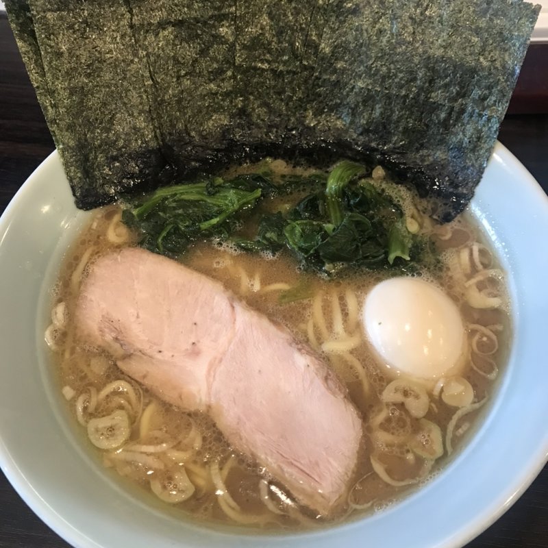 ライト豚骨（中盛）　のり＋たまご(横浜らーめん 寿三家)