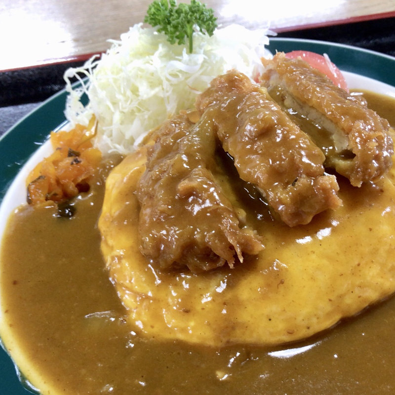 オムカツカレーライス(味処いしづか )