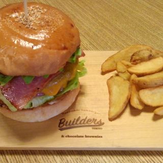 アボカドベーコンチーズバーガー(ビルダーズ （Builders）)