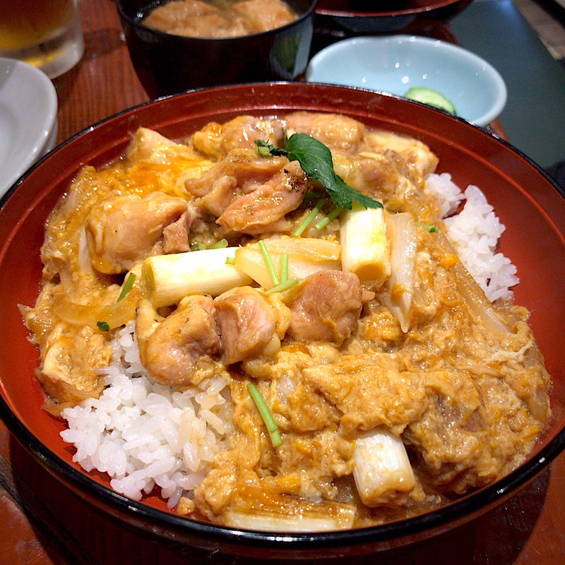 蔵王地養卵と伊達鶏のふわとろ親子丼(キーチャンズ 五橋横丁)