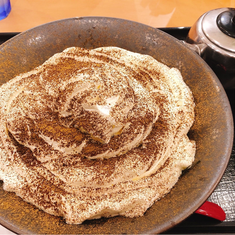 白いクリームほうじ茶うどん(山下本気うどん)