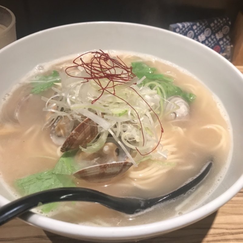アサリ入ったラーメン(麺屋百式 西小山本店)
