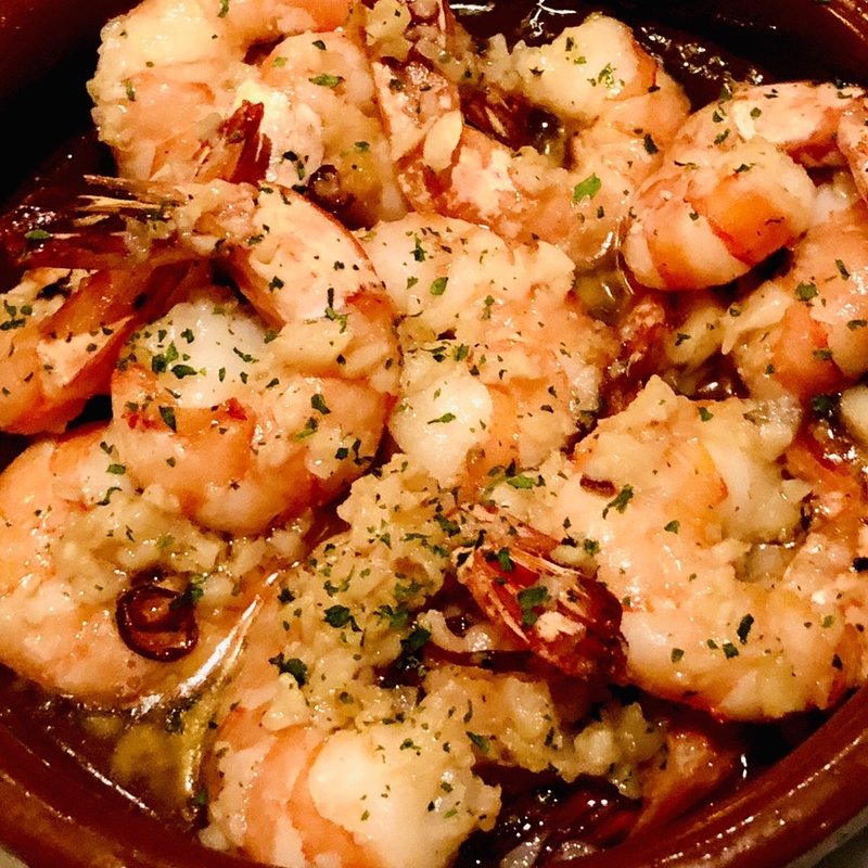 エビのアヒージョ(カサ・デ・フジモリ 関内店)