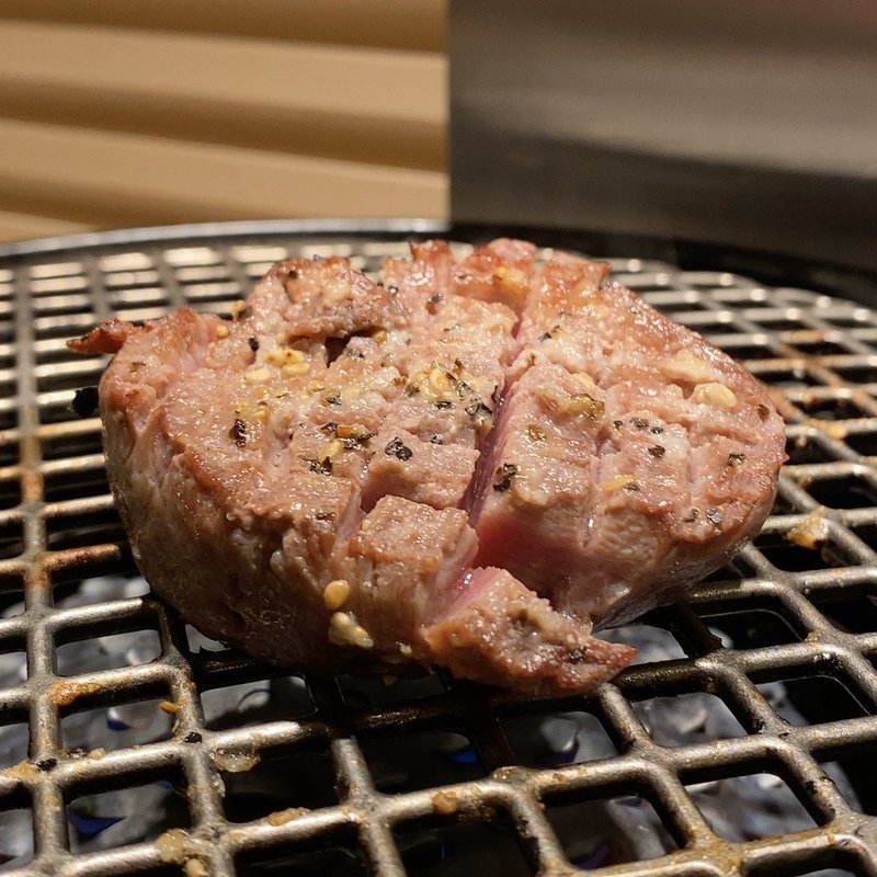 超厚切りタンステーキ(焼肉 那古野 本店)