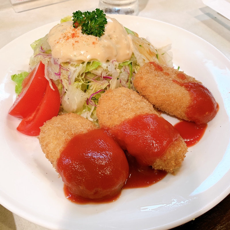 カニクリームコロッケとサラダ(サラダの店サンチョ 河原町本店 )