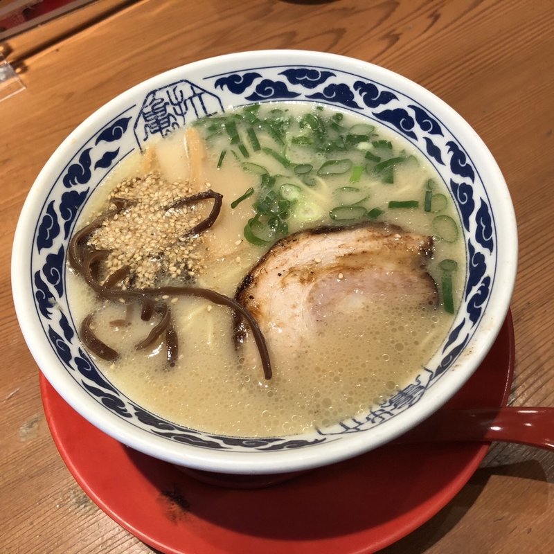 塩とんこつ(九州らーめん 亀王 谷九店)