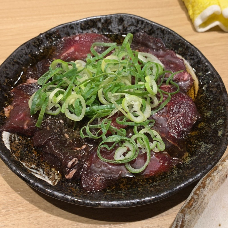 くじら刺身(鮮魚とまぐろとおばんざい うおじゅう )