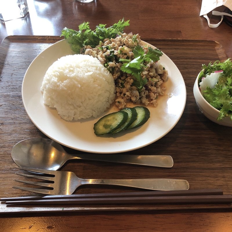 ラーブガイ(タイ料理 SK THAILAND)