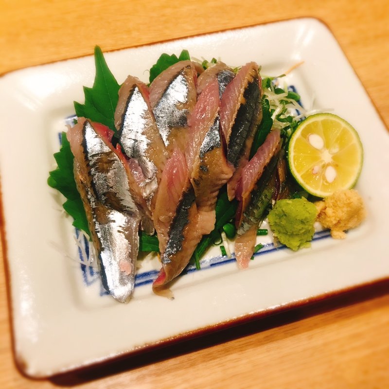 秋刀魚刺し(蕎麦酒処 空庵)