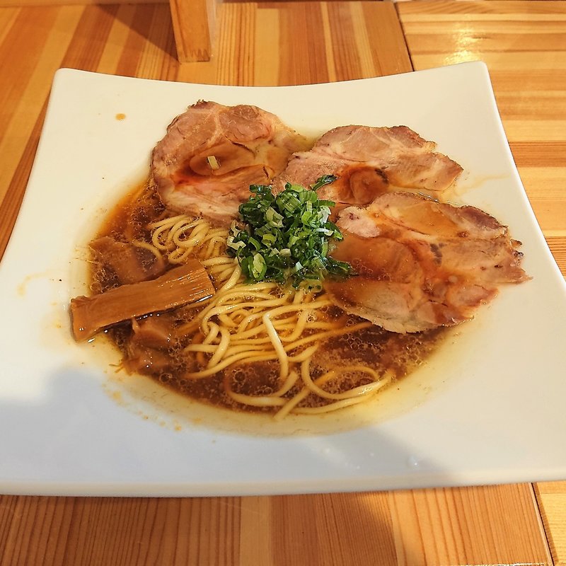 らーめん(炭火の衝撃 麺屋大ちゃん)