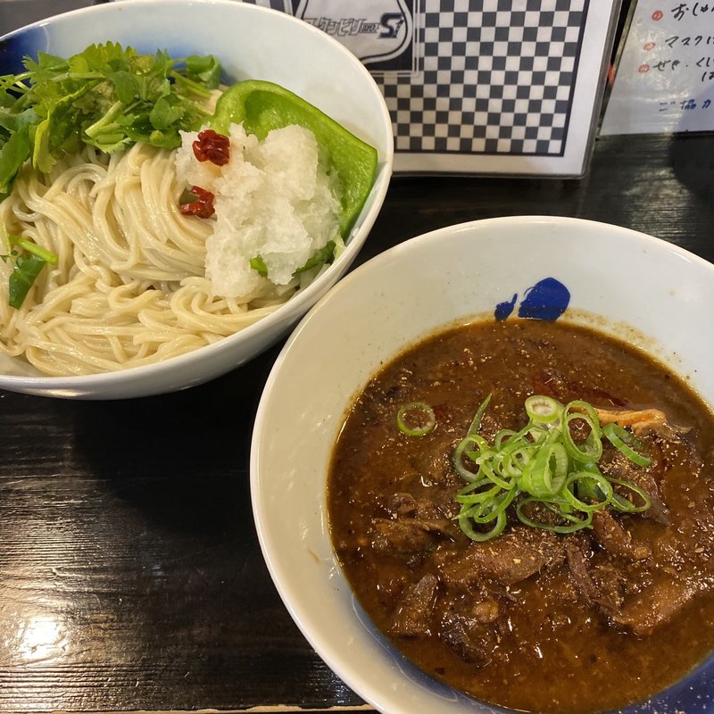 アナグマと牛スジのスパイシー煮込み(ロックンビリーS1 （スーパーワン）)