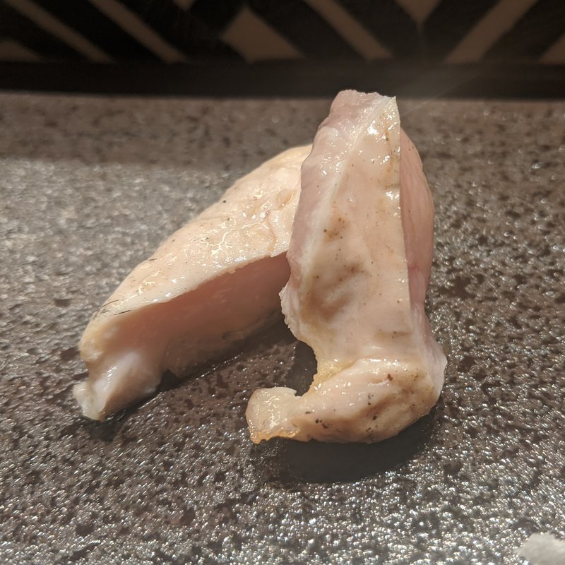 ムネ肉たたき(炭火焼処 ひらこ)