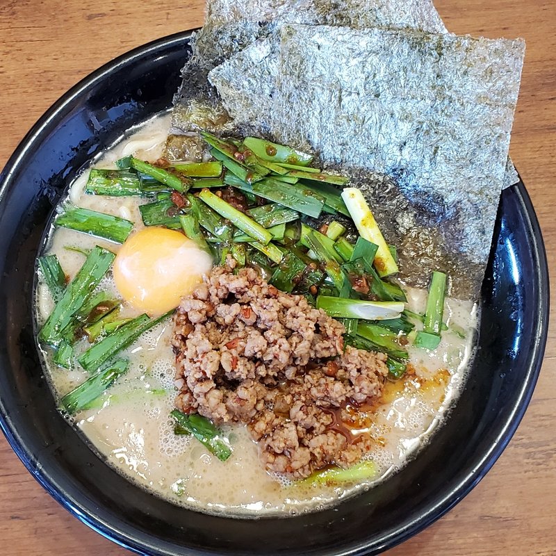 辛ニラらーめん(横浜家系ラーメン 濃厚家)