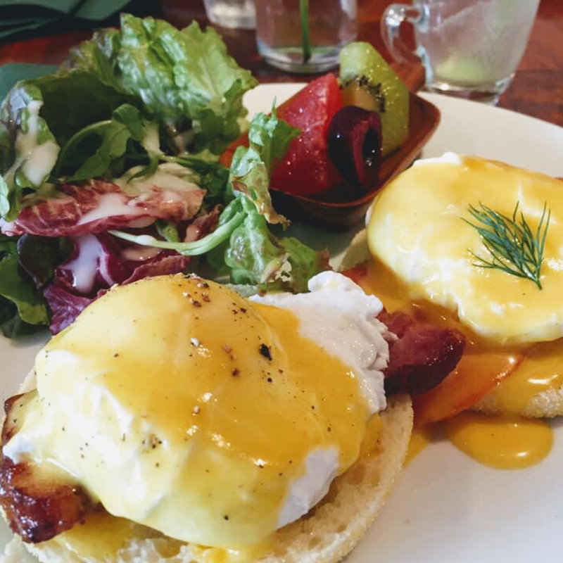 クラゲのスペシャルエッグペネディクト(クラゲストア)