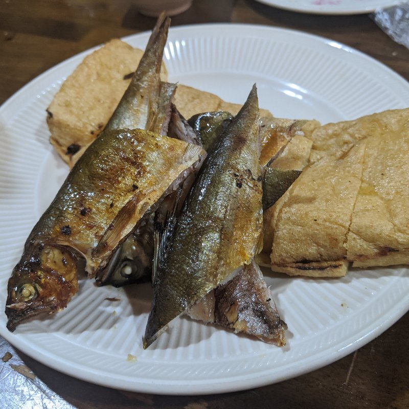 栃尾揚げ、鮎一夜干し(気まぐれキッチン石橋)