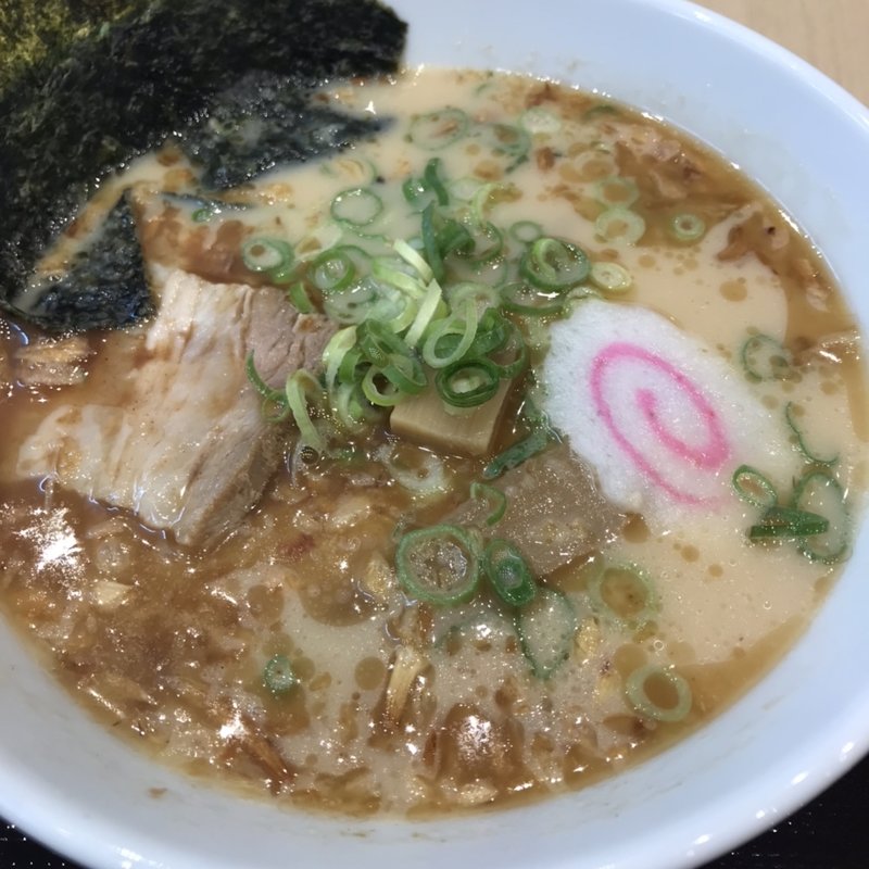 燻製醤油らぁめん(富士山の国 らーめん たいざん EXPASA海老名上り店)