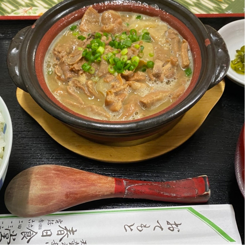 もつ煮込み定食(春日食堂 )