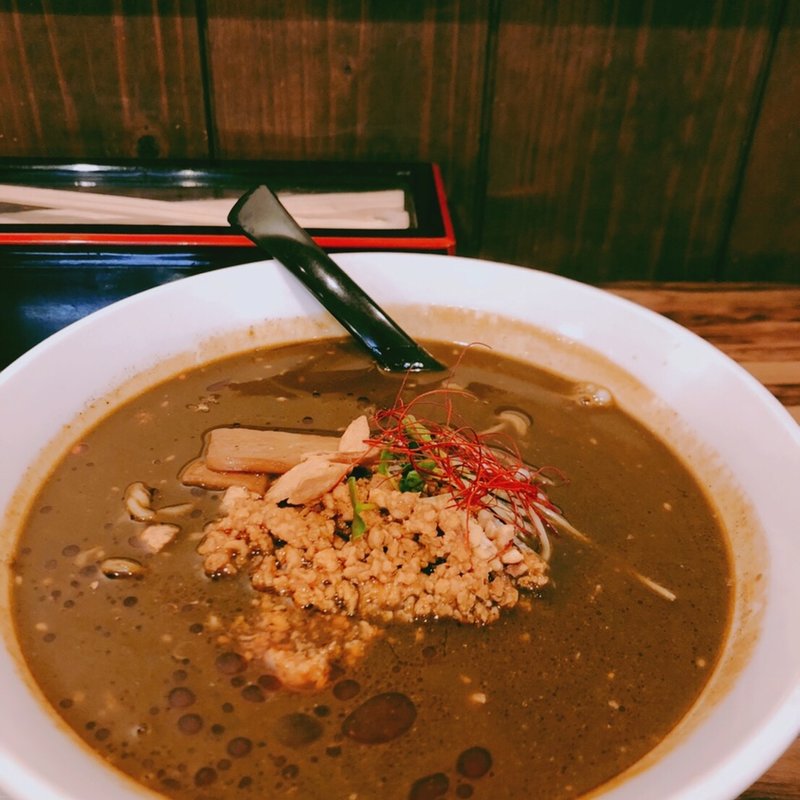 ピリ辛黒胡麻坦々麺(麺処まるよし)