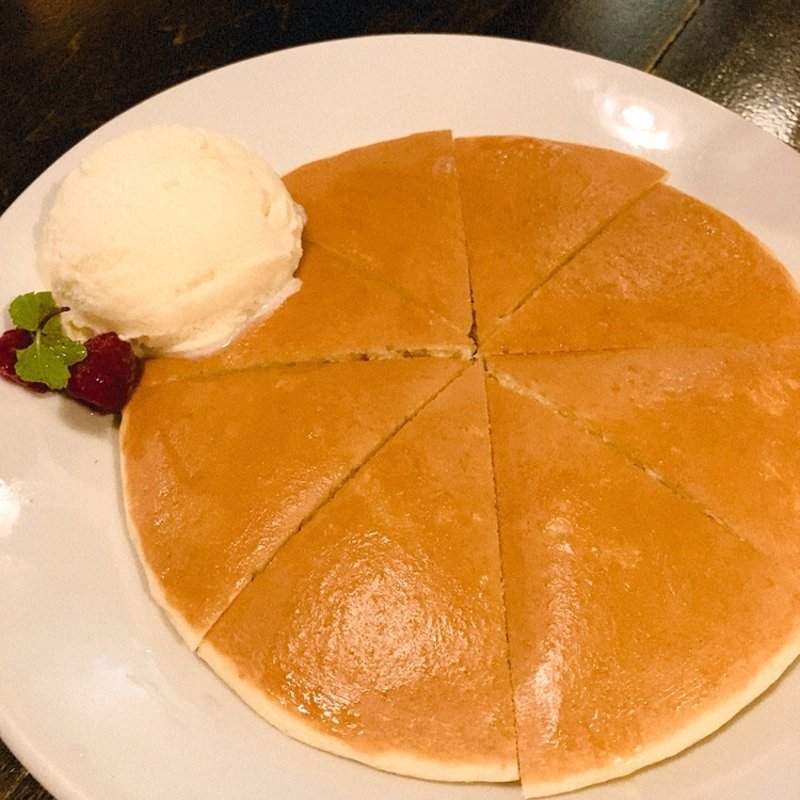 鉄板で焼くホットケーキ(鉄板焼 zaza Casual Dining （テッパンヤキ ザザカジュアルダイニング）)