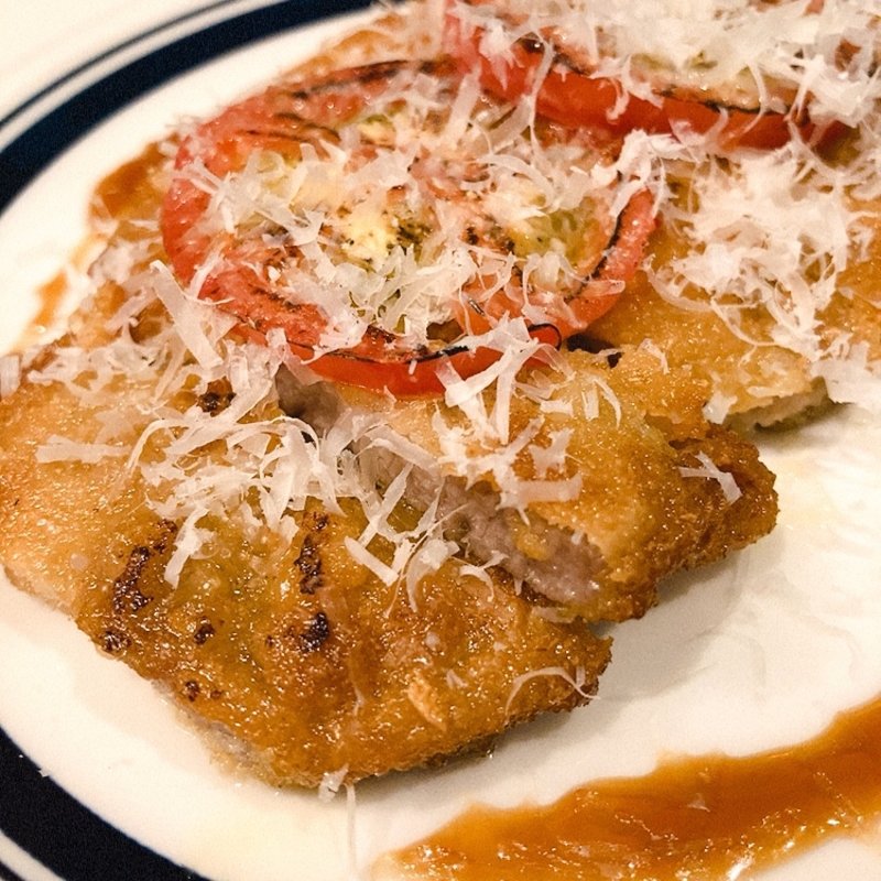 シルキーポークの昆布締めカツレツ　レモンバター風味(Calma)