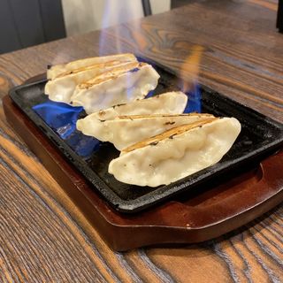 鉄板黒豚肉餃子(下町の空 浄心店)