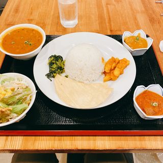 ネパール定食(シェルパレストラン神戸)