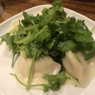 パクチー餃子(中華さとう)