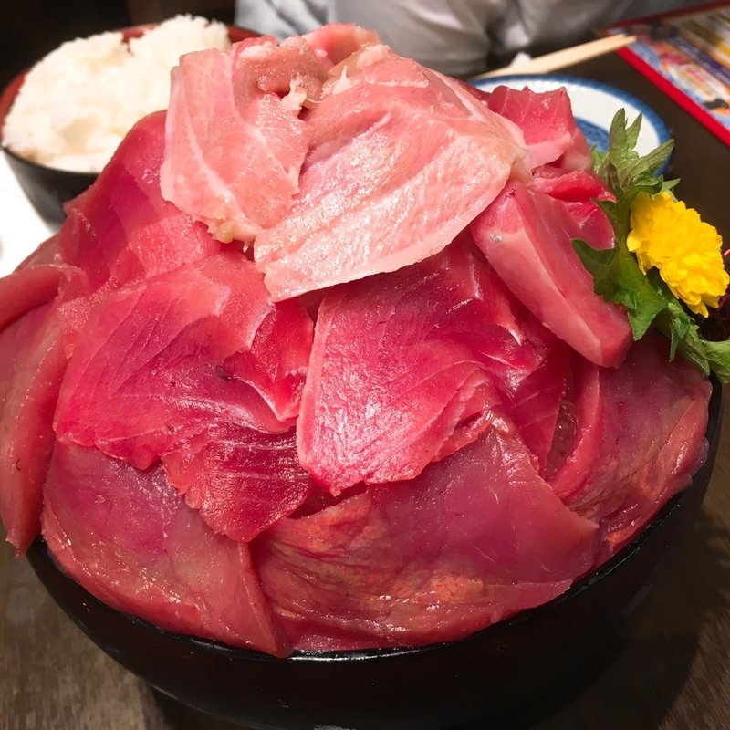 まぐろてんこ盛り(おさかな本舗 たいこ茶屋)