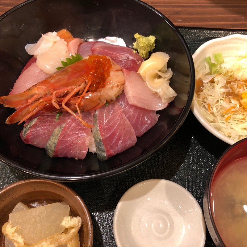 しまあじの刺身丼(銀座漁港 快海)
