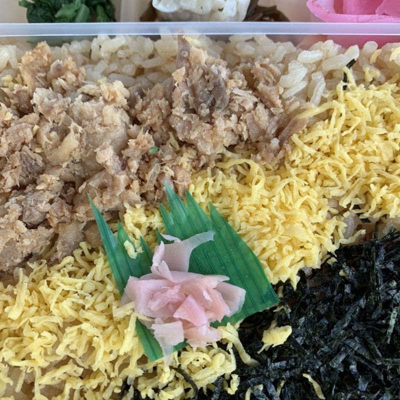 かしわめし(中央軒 （ちゅうおうけん）)