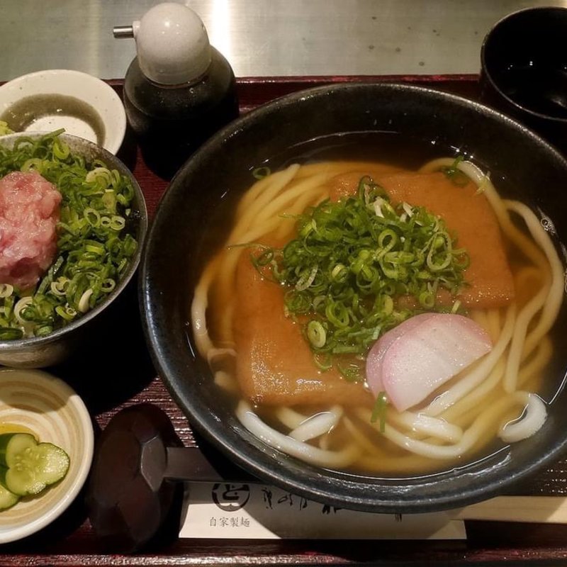 きつねうどんとミニネギトロ丼(讃岐屋 雅次郎 )