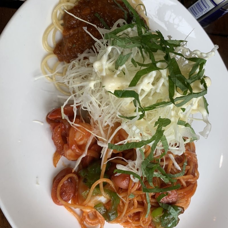 ミートソース・ナポリタン（ハーフ＆ハーフ）(フォーシーズン)