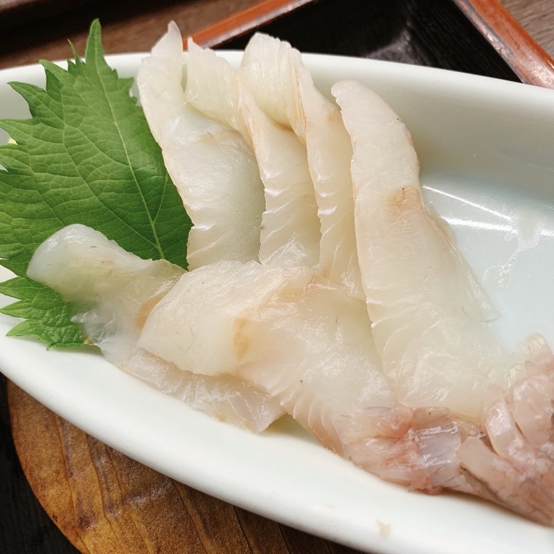 ヒラメ刺身(お食事処おさない)