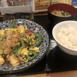 ゴーヤチャンプルー定食(カチャーシー 本厚木店)