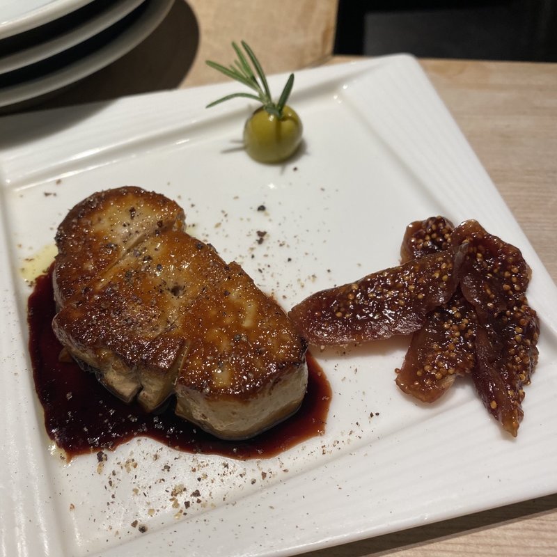 フォアグラの黒胡麻胡椒焼き(乃木坂 鳥幸 )