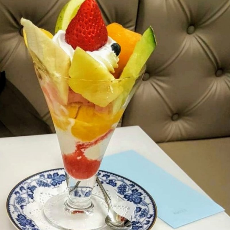 銀座パフェ(銀座千疋屋 銀座本店 フルーツパーラー)