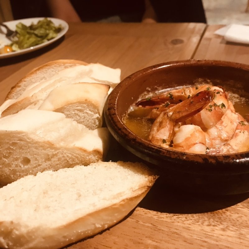 海老のアヒージョ(青山TORO （アオヤマトロ）)