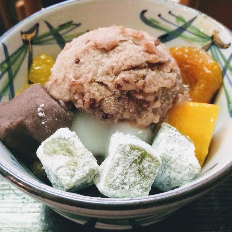 小倉あんみつ白玉トッピング(甘味処 みつばち)