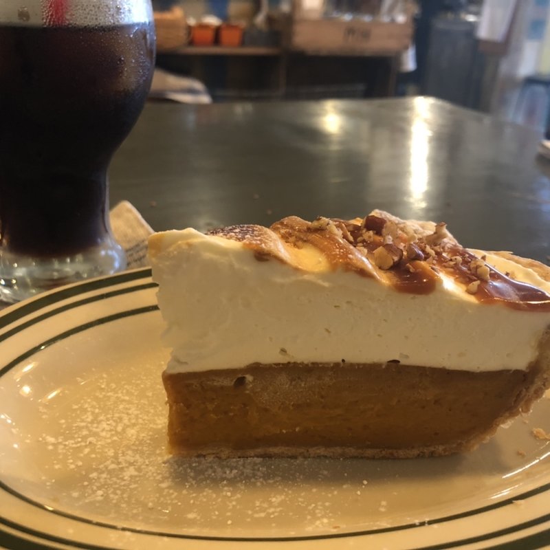 塩キャラメルパンプキンパイ(DAKOTA ・RUSTIC TABLE・)