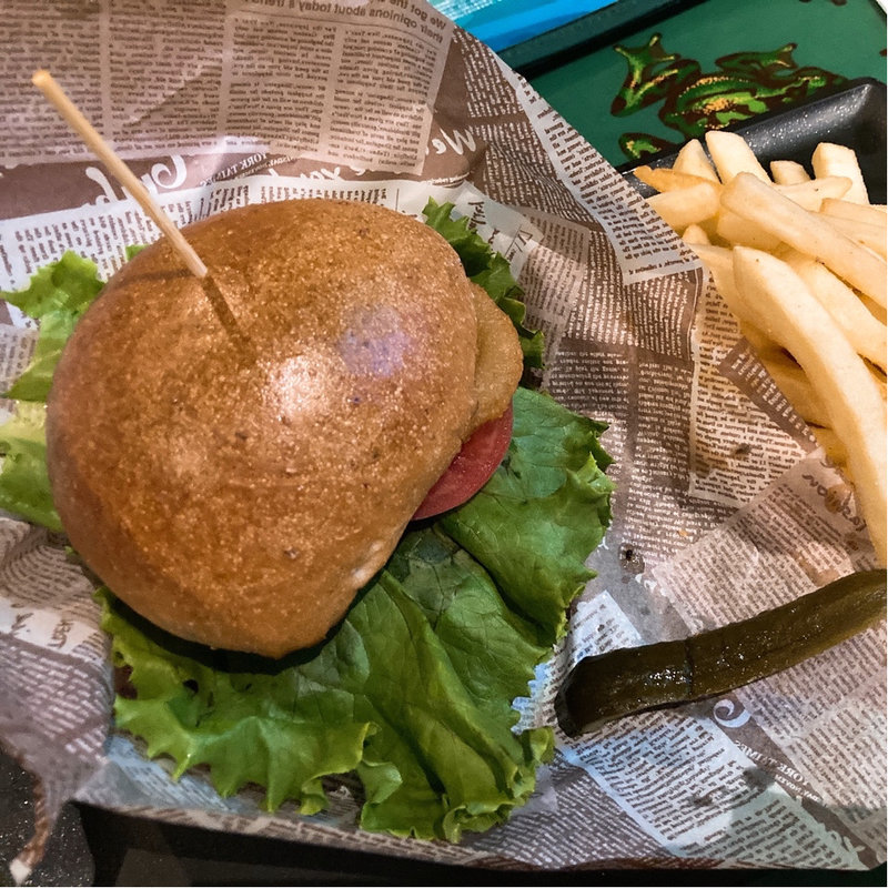 RFCバーガー(レインフォレストカフェ・トーキョー （Rainforest cafe）)