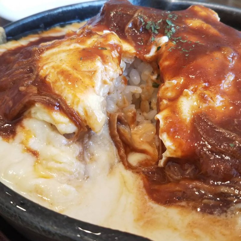 チーズフォンデュビーフシチューオムライス(チーズクラフトワークあべのハルカス)