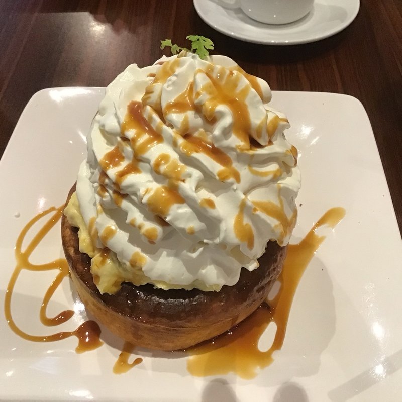 スフレホットケーキ　クルミカスタードキャラメル(コラボカフェ Cafe ASAN パンケーキ御徒町)