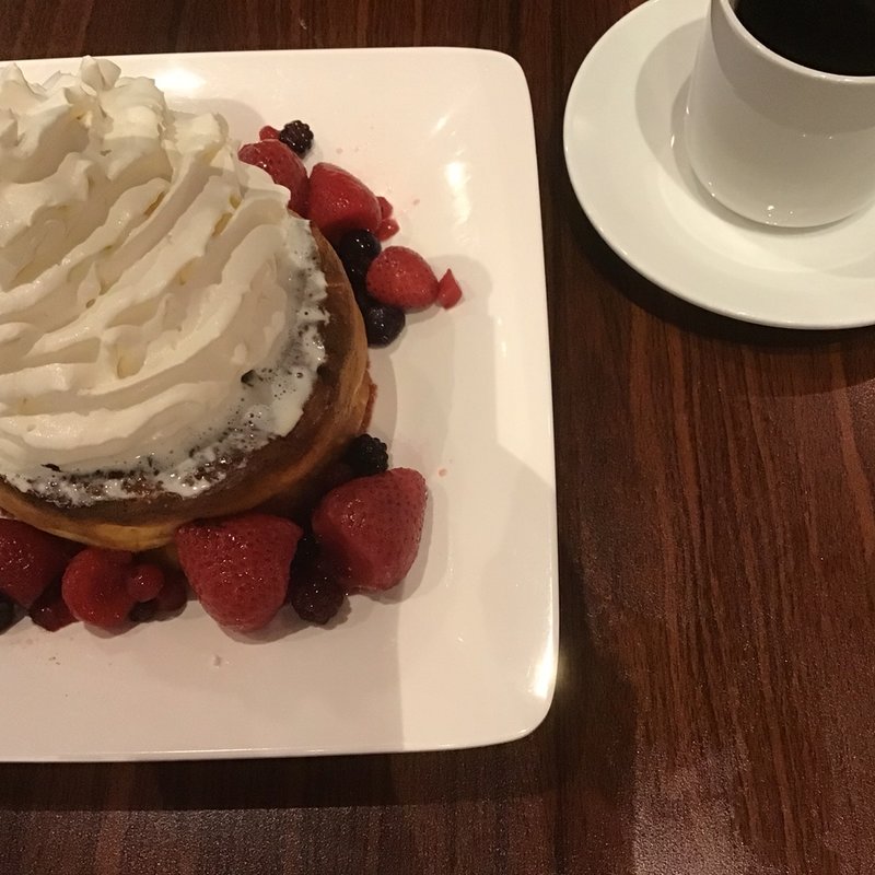 スフレホットケーキ　ベリー(コラボカフェ Cafe ASAN パンケーキ御徒町)