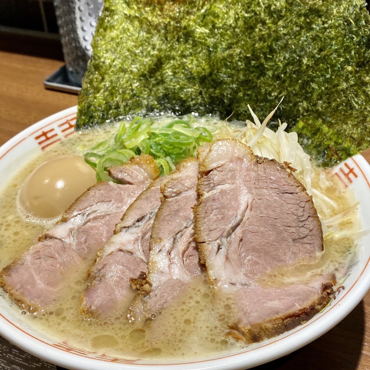 廣島らぁめん ナルトもメンマもないけれど の口コミ一覧 おいしい一皿が集まるグルメコミュニティサービス Sarah