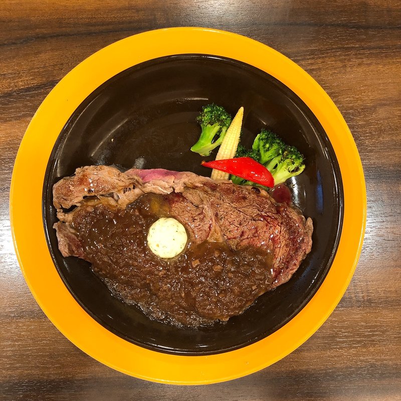 ビーフリブロースステーキ180g　シャリアピンソース(むさしの森珈琲 武蔵野西久保店)