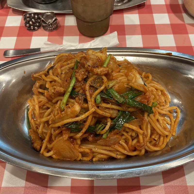 ホルモンナポリタン(スパゲッティーのパンチョ 大阪なんば店)