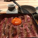 熟成イチボ肉のたたきステーキ重〜ひつまぶし〜(㐂舌)