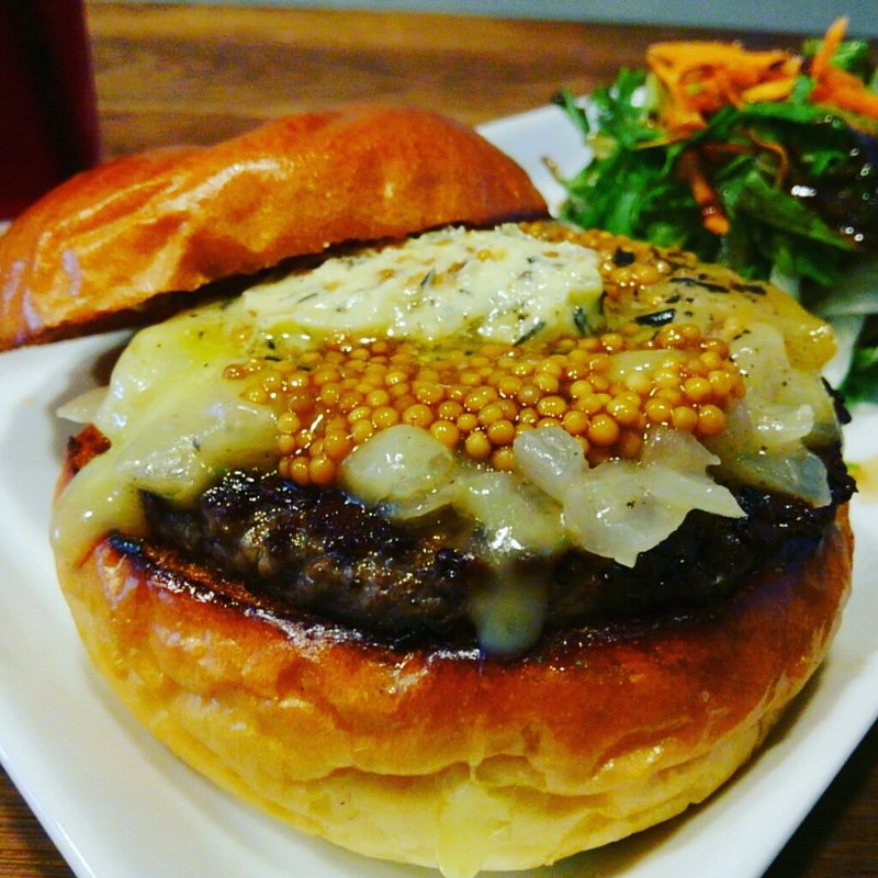 ラクレットチーズバターバーガー(クラフトバーガー 堂島)