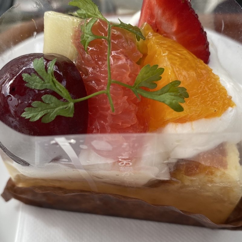 フルーツチーズケーキ(ブーランジェヤマダ )