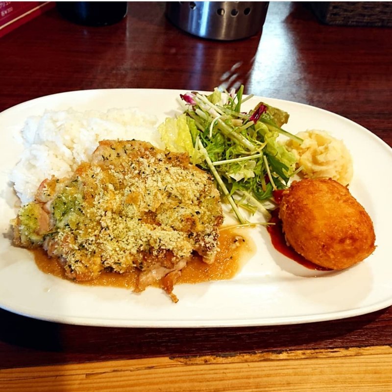 若鶏の香草パン粉焼き&海老クリームコロッケ(ユキオントコ)